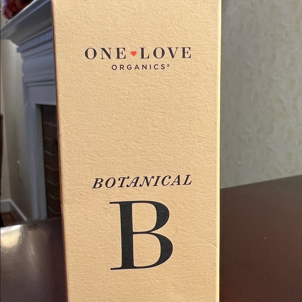 Unopened full-size bottle of OneLove Organics Botanical Enzyme Cleansing Oil - Picture 3 of 8